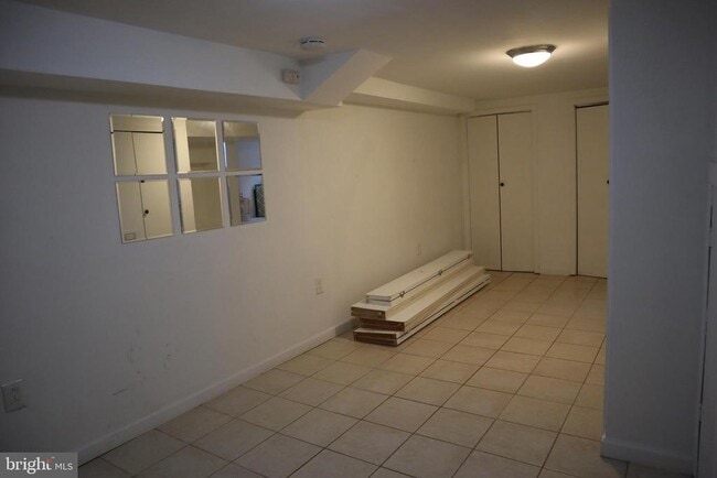 Building Photo - 36 E Wheeling St