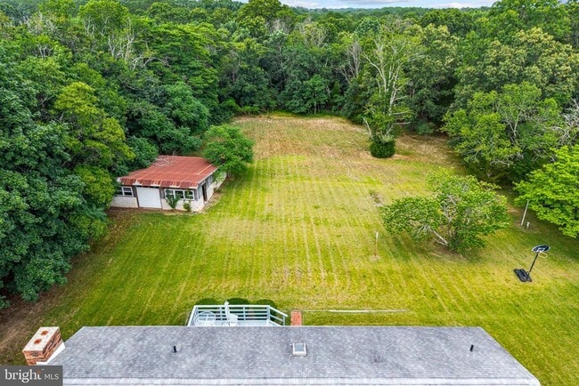 Building Photo - 1150 Garrison Rd
