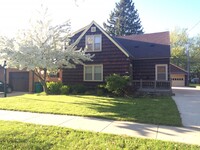 Building Photo - 2030 E Norwich Ave