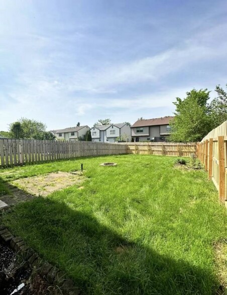 Building Photo - 3824 Longton Dr