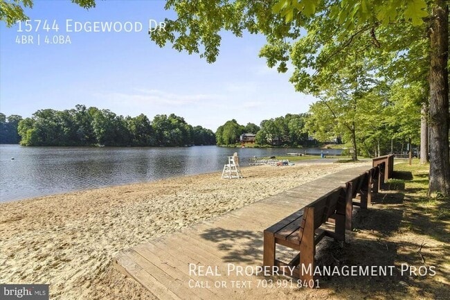 Building Photo - 15744 Edgewood Dr