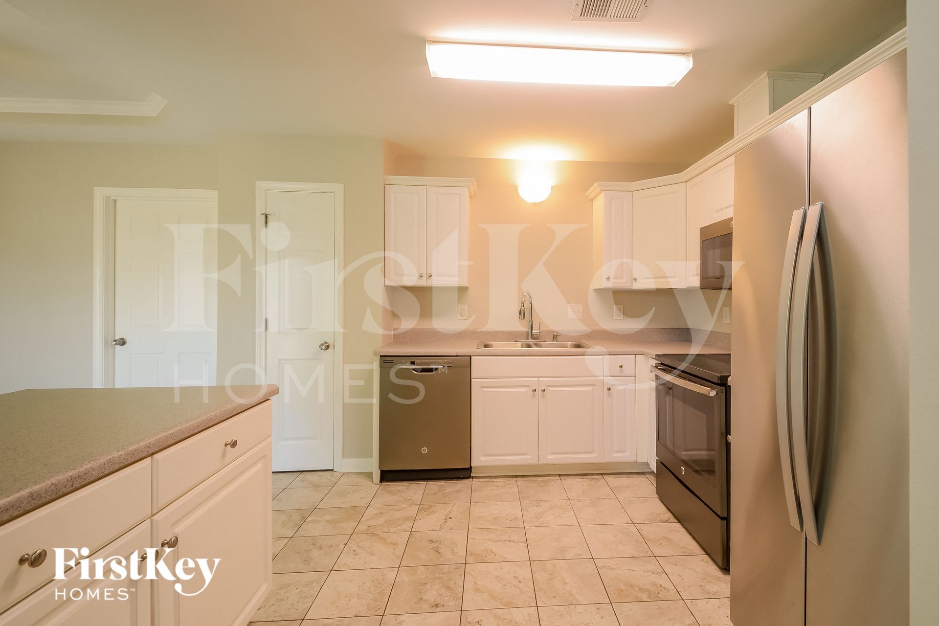 Building Photo - 237 Silverstone Ln