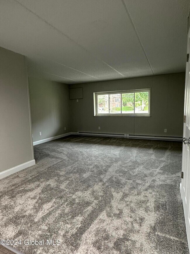 Building Photo - 205 S Allen St