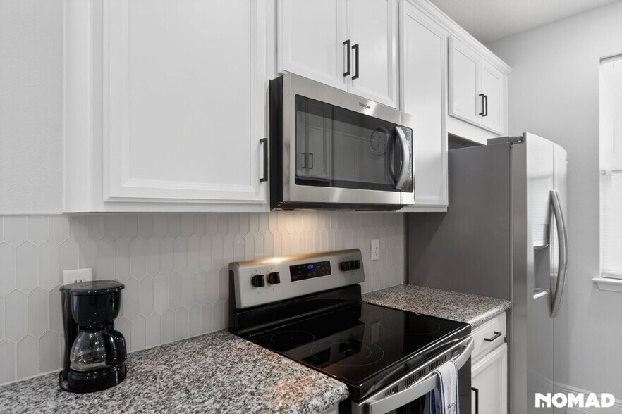 Building Photo - 10322 Marconi Ave