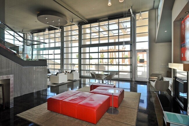 Building Photo - 600 12th Ave S