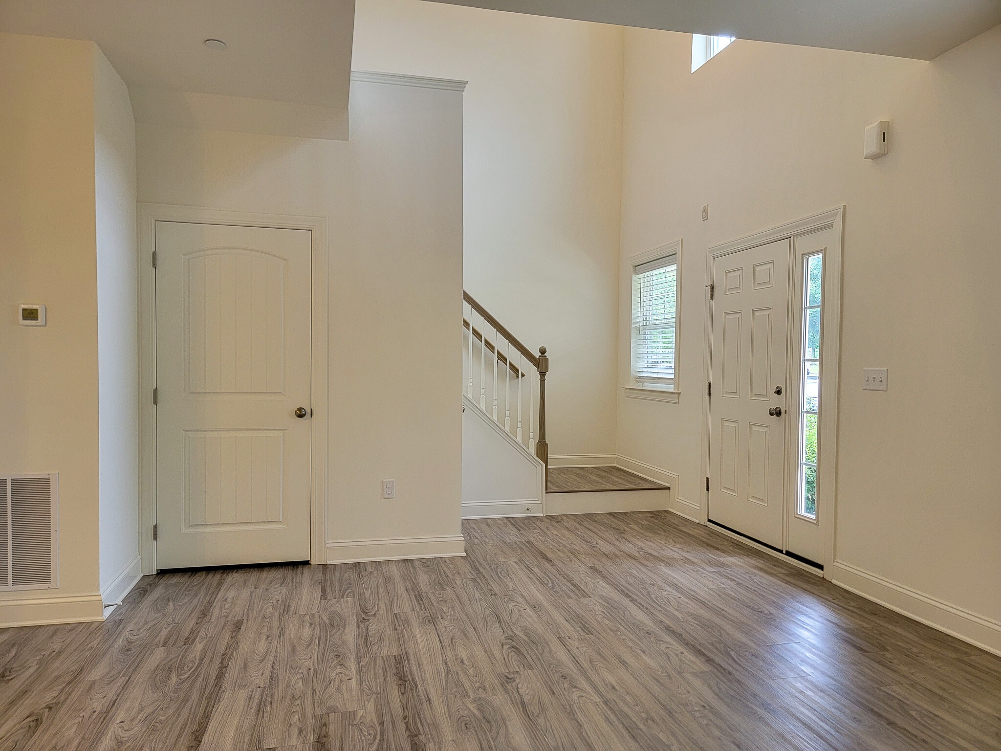 Building Photo - 642 Brentwood Dr