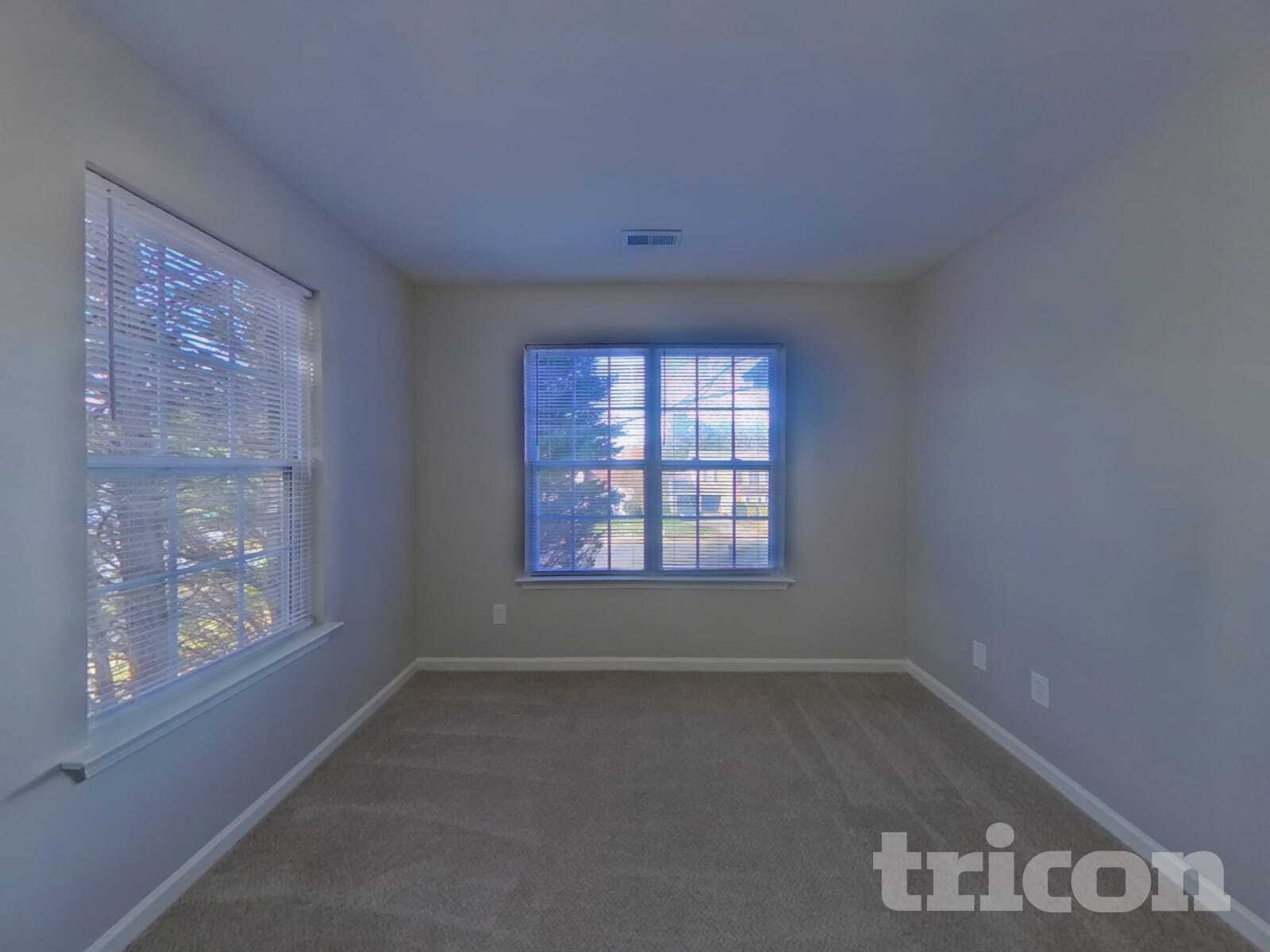 Building Photo - 1110 Hipp Rd