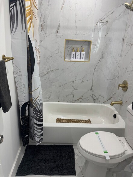 Building Photo - 20423 NW 29th Pl