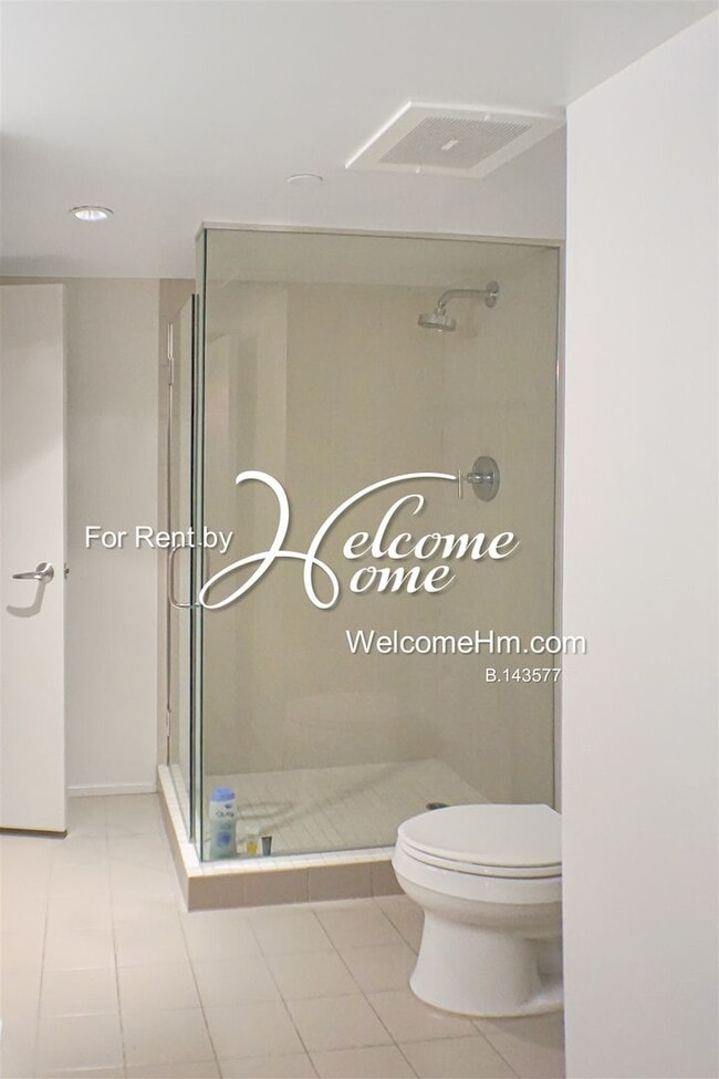 Building Photo - High-rise Montage - Extra Large 1 Bedroom ...