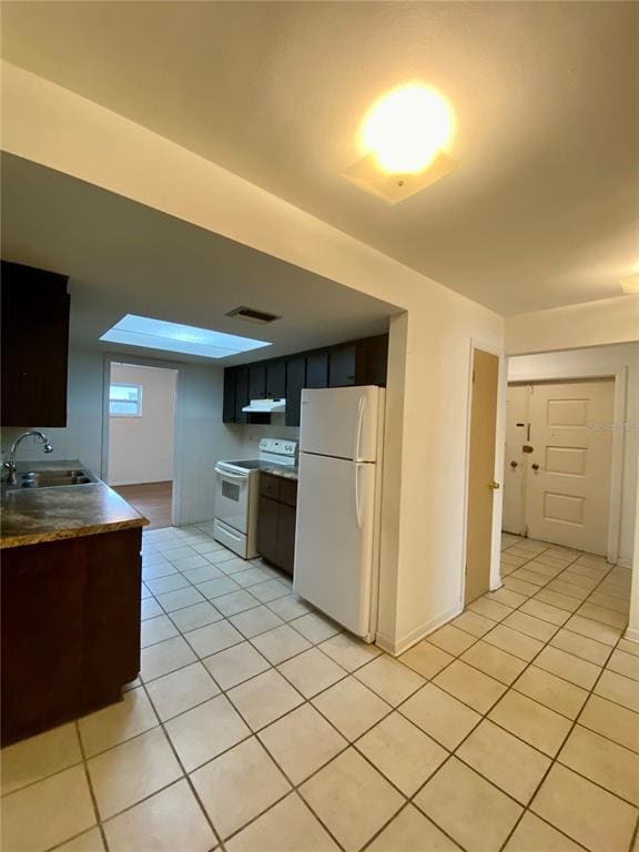 Building Photo - 2084 Ridgelane Rd