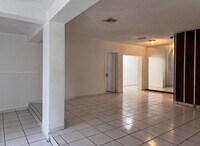 Building Photo - 1565 NE 141st St