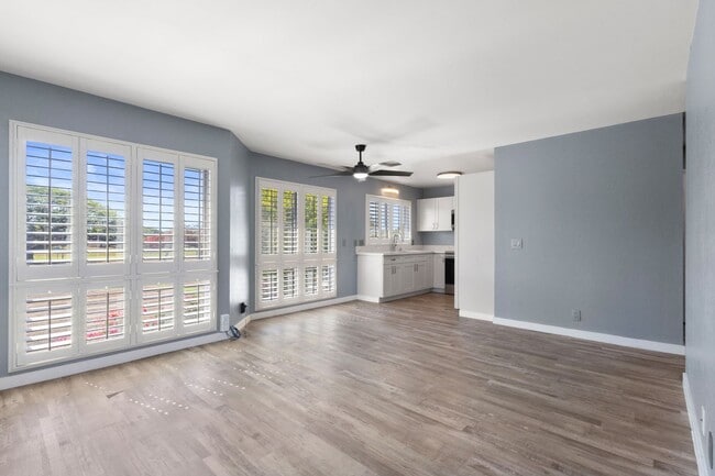 Building Photo - Discover this top-floor, two-bedroom, one-...