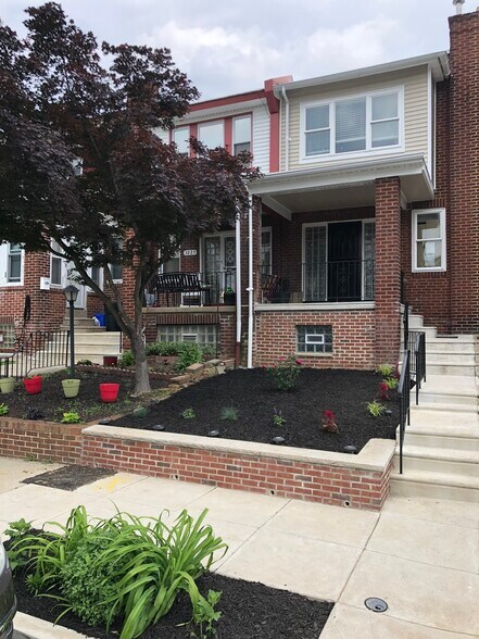 Primary Photo - 3225 N 33rd St