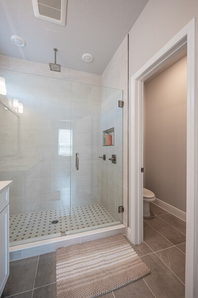 Building Photo - 2400 Ezzell Ct