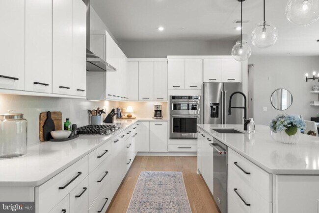 Building Photo - 43442 Croson Ln