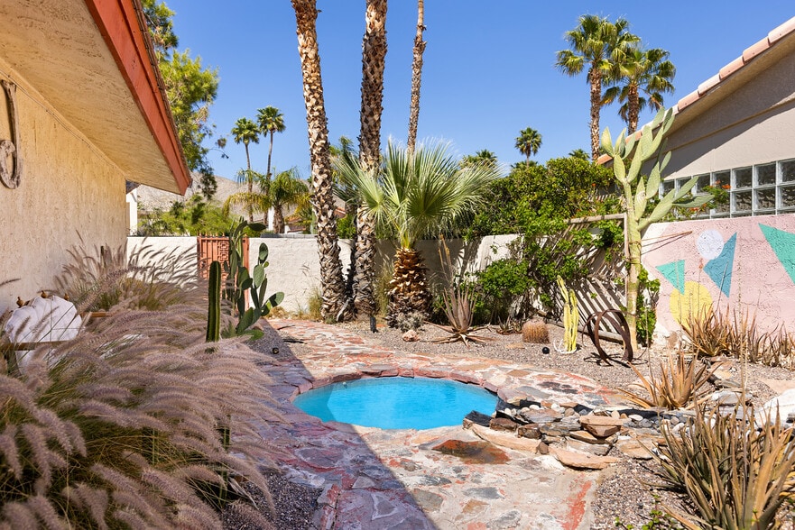 Building Photo - 64935 Leonard Ct
