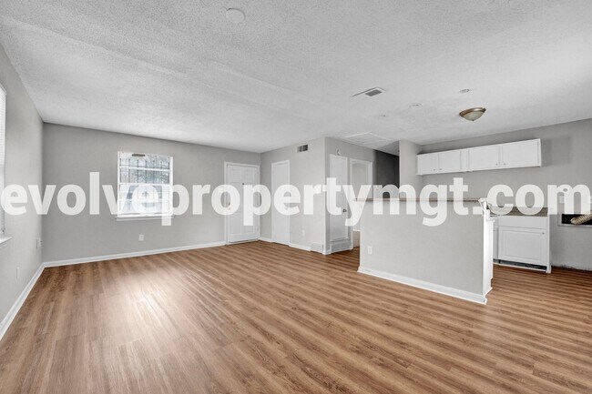 Building Photo - 4302 Knight Arnold Rd