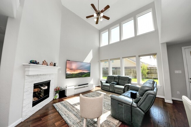 Building Photo - 2707 Brighton Willow Way