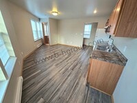 Building Photo - 2333 Roosevelt Rd