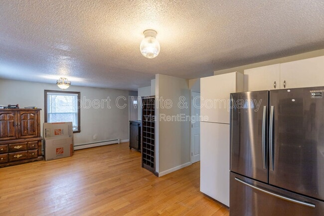 Building Photo - 190 S Windham Rd