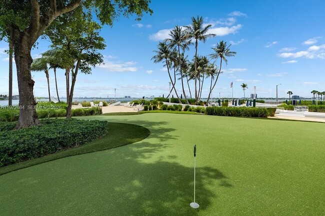 Building Photo - 555 NE 34th St