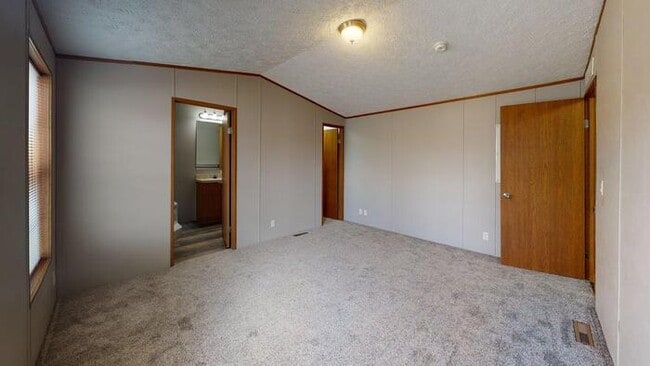 Building Photo - 339 Continental Ave