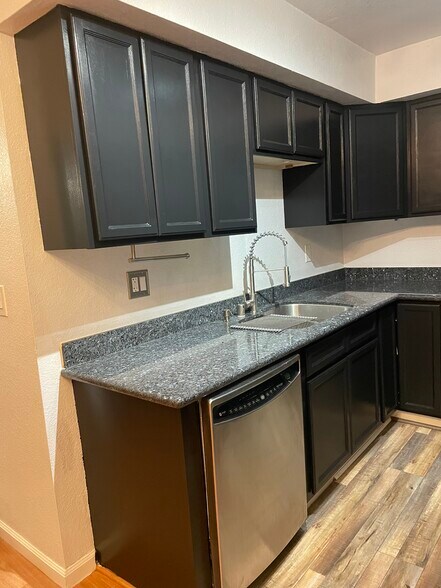 new faucet - 250 Del Verde Cir