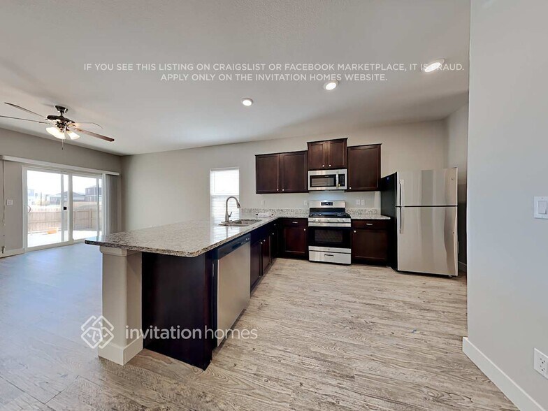 Building Photo - 10003 Seawolf Dr