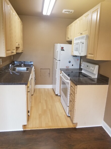 Building Photo - 1001 Chillum Rd