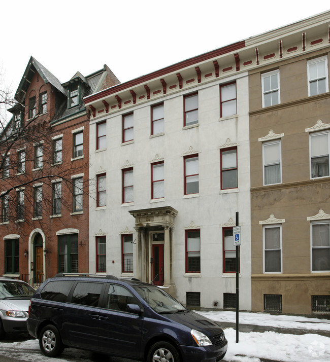 Building Photo - 1909 Green Street