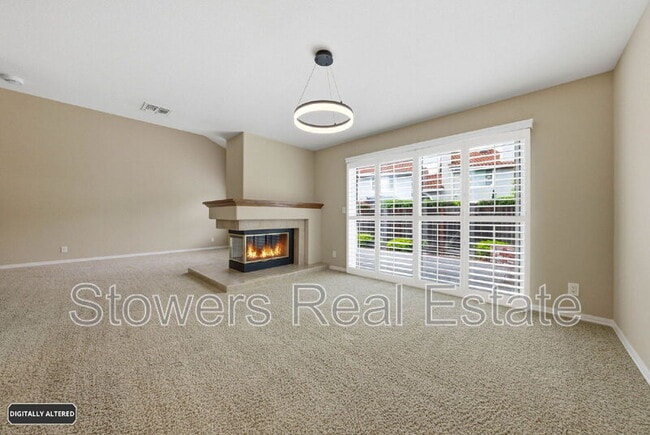 Building Photo - 350 Bellflower Dr