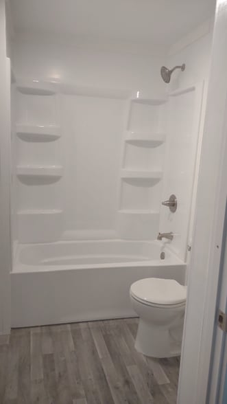 Building Photo - 2815 W 3rd St