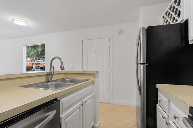 Building Photo - 1780 Palm Cove Blvd