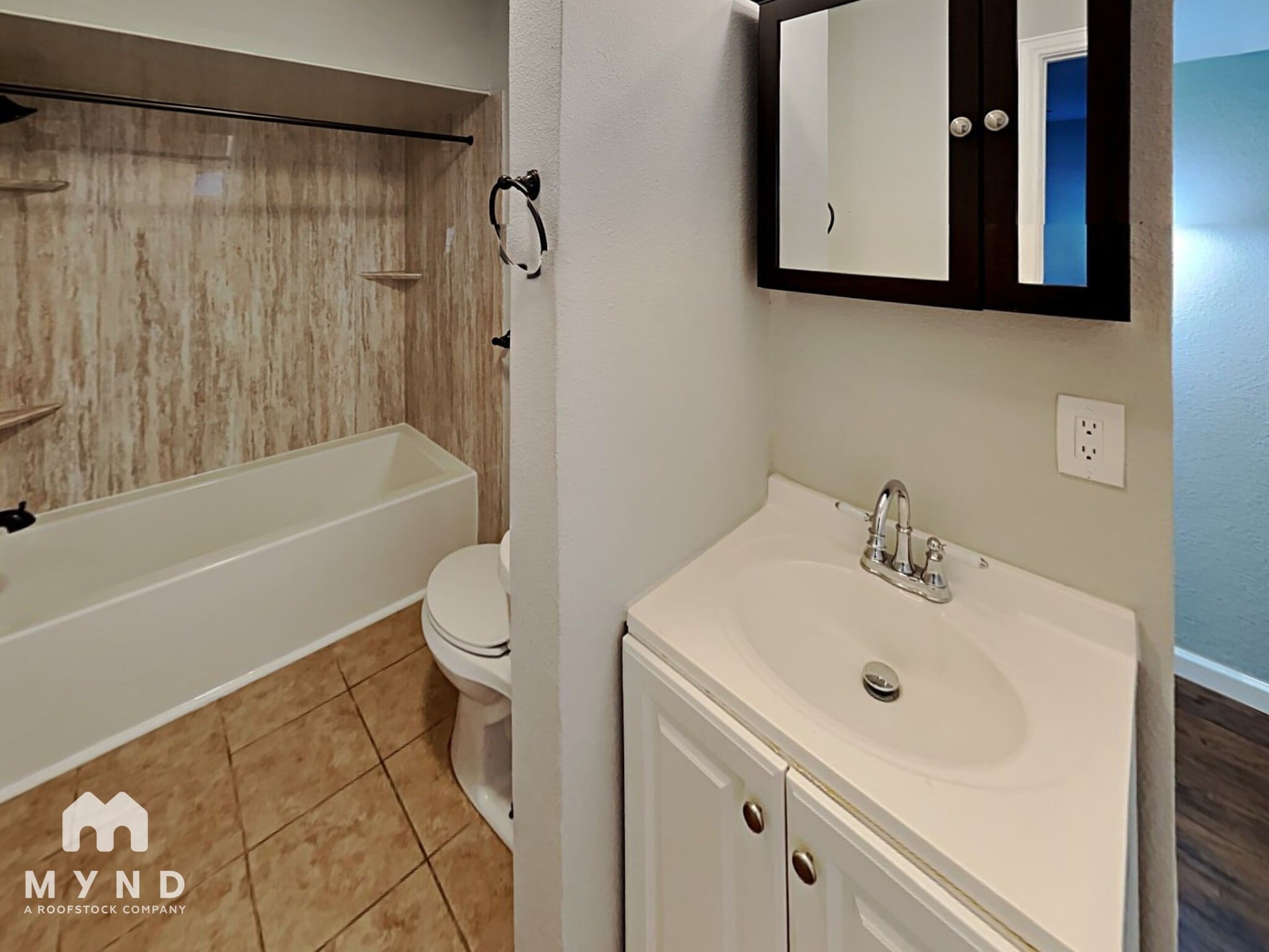 Building Photo - 2141 Province Ln