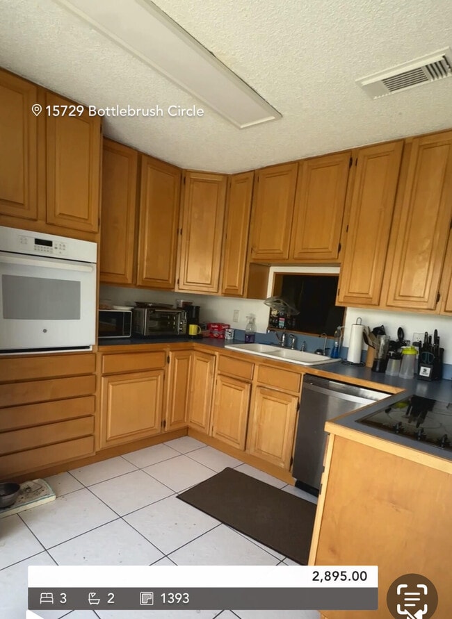 Building Photo - 15729 Bottlebrush Cir