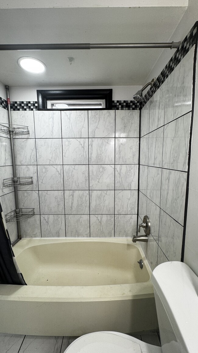 Building Photo - 3535 Robey Ave