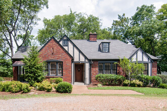 Building Photo - Classic Green Hills Tudor