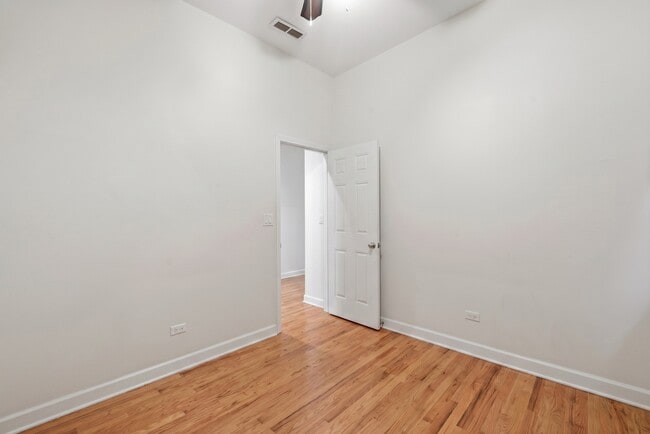 Building Photo - 1725 W Ellen St