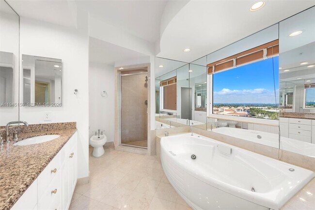 Building Photo - 789 Crandon Blvd