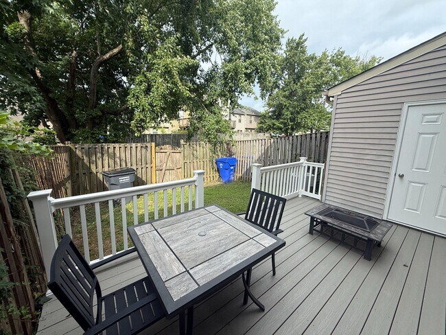 Building Photo - 4232 Drake Ct