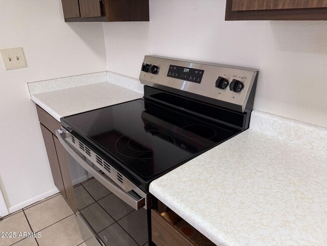 Building Photo - 5725 N 71st Ave