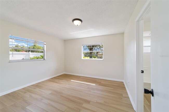 Building Photo - 3209 SE 33rd Ct