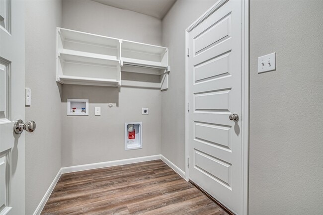 Building Photo - 5239 Amistad Dr