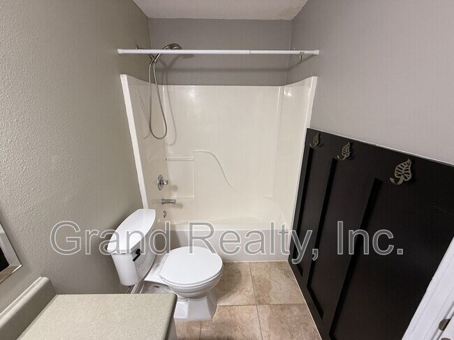 Building Photo - 4754 Winterdale Dr