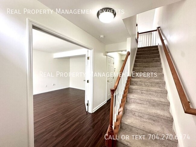 Building Photo - 12757 Bullock Greenway Blvd