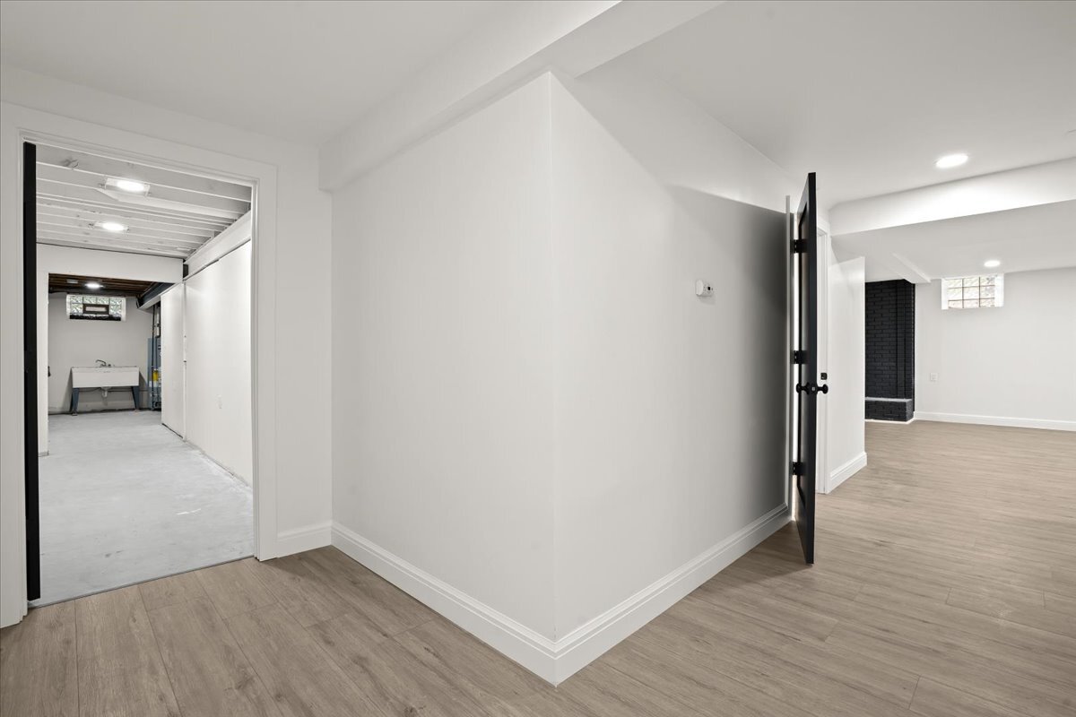 Building Photo - 40526 Woodside Dr