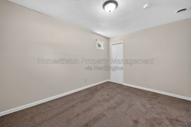 Building Photo - 6 Amelia Dr