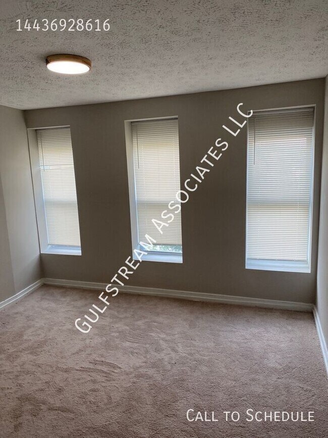 Building Photo - 1149 N Fulton Ave