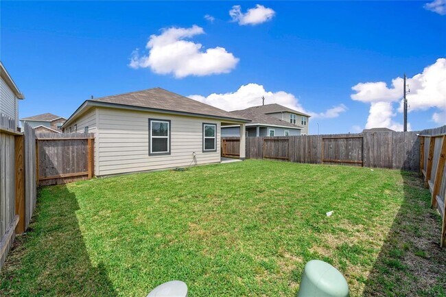 Building Photo - 10138 California Lily Ln