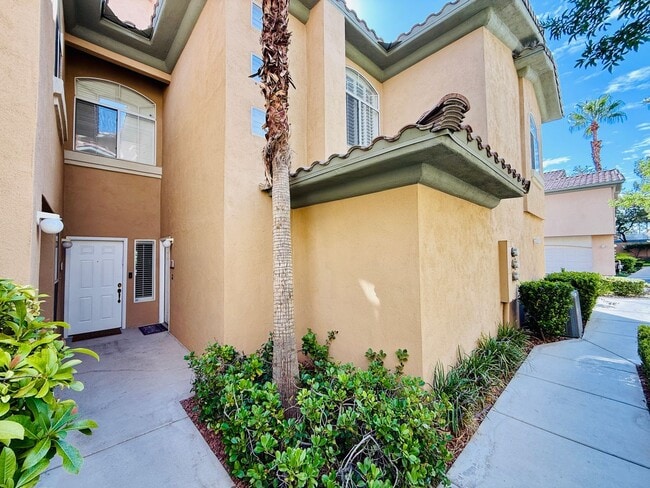 Primary Photo - Enjoy resort-style living in this stylish ...